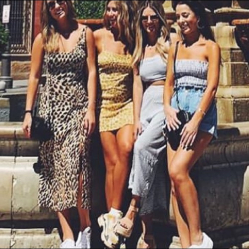 Mustard yellow leopard dress with slit US 4/ small